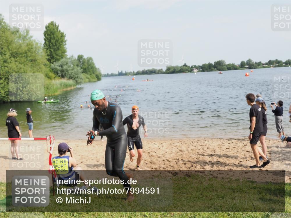 21.06.2025 - 27. Vierlanden-Triathlon MichiJ http://msf.ph/oto/7994591 15.06.2026 09:56:20 Schwimmen 260, 314, 315, 323, 349, 438 meine-sportfotos.de