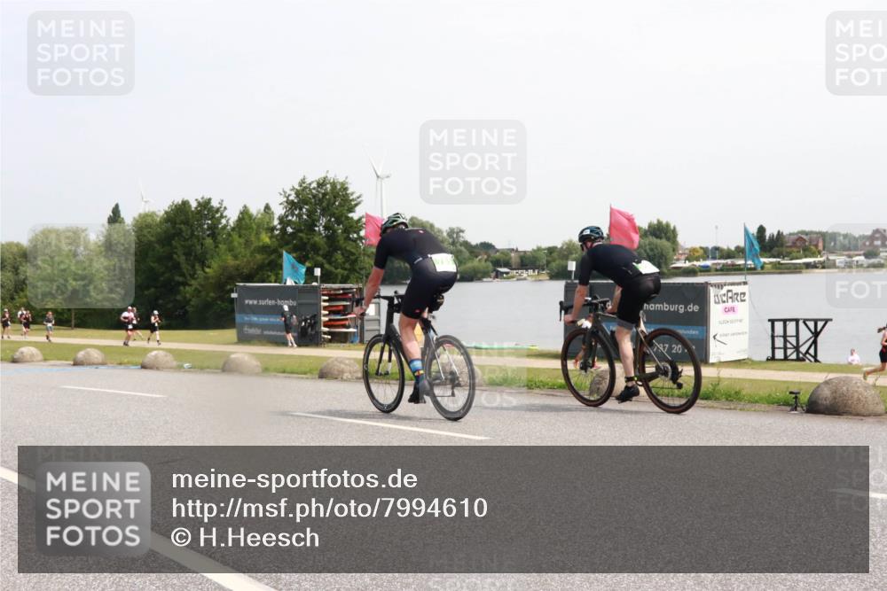 15.06.2025 - 27. Vierlanden-Triathlon H.Heesch http://msf.ph/oto/7994610 15.06.2025 11:22:41 Radfahren 74, 791, 951 meine-sportfotos.de