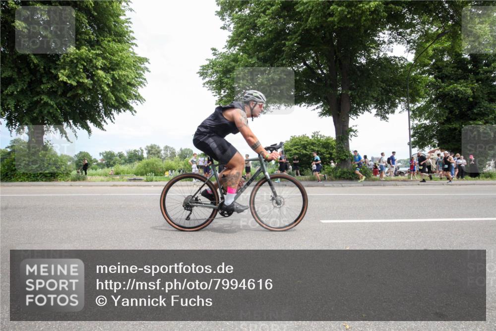 15.06.2025 - 7 Türme Triathlon Yannick Fuchs http://msf.ph/oto/7994616 15.06.2025 13:37:04 Radfahren 1031, 1057, 1127 meine-sportfotos.de