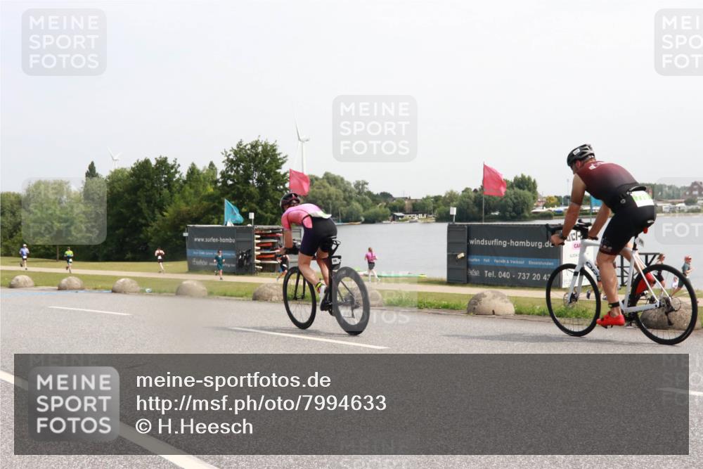 15.06.2025 - 27. Vierlanden-Triathlon H.Heesch http://msf.ph/oto/7994633 15.06.2025 11:22:56 Radfahren 109, 776 meine-sportfotos.de