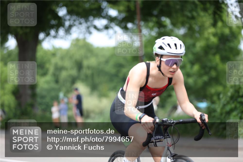 15.06.2025 - 7 Türme Triathlon Yannick Fuchs http://msf.ph/oto/7994657 15.06.2025 13:09:26 Radfahren 403, 1025, 1111, 1123 meine-sportfotos.de