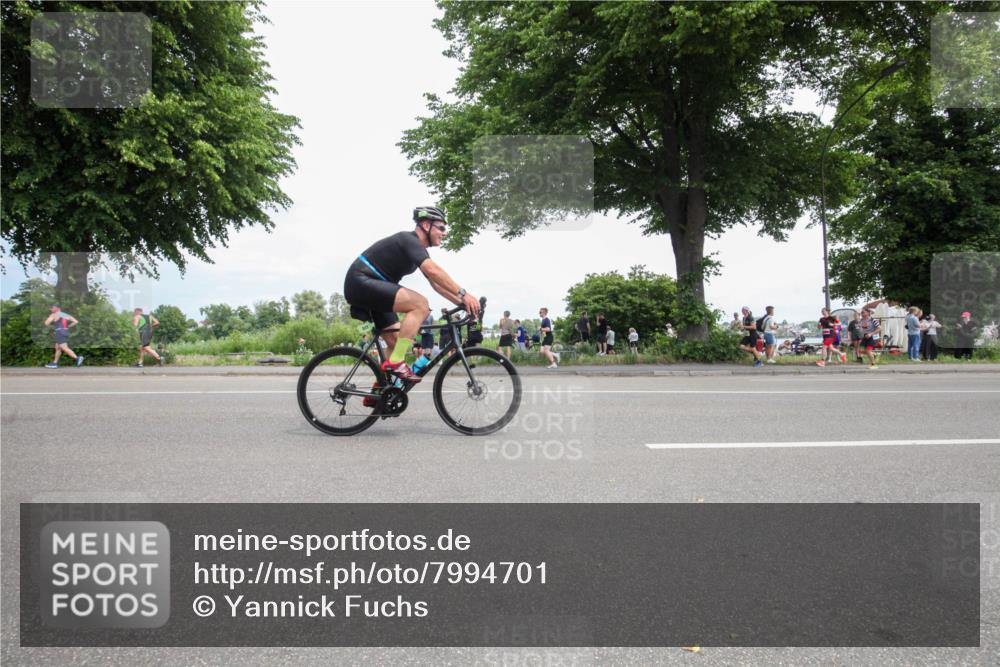 15.06.2025 - 7 Türme Triathlon Yannick Fuchs http://msf.ph/oto/7994701 15.06.2025 13:37:32 Radfahren 237, 522 meine-sportfotos.de