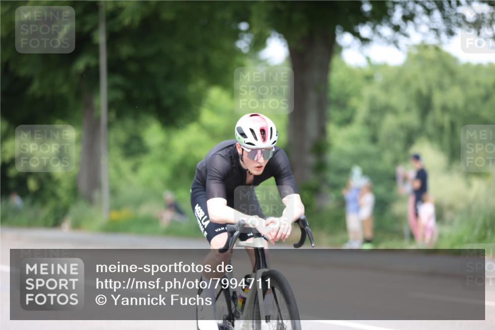 15.06.2025 - 7 Türme Triathlon Yannick Fuchs http://msf.ph/oto/7994711 15.06.2025 13:09:40 Radfahren 222, 607, 705 meine-sportfotos.de