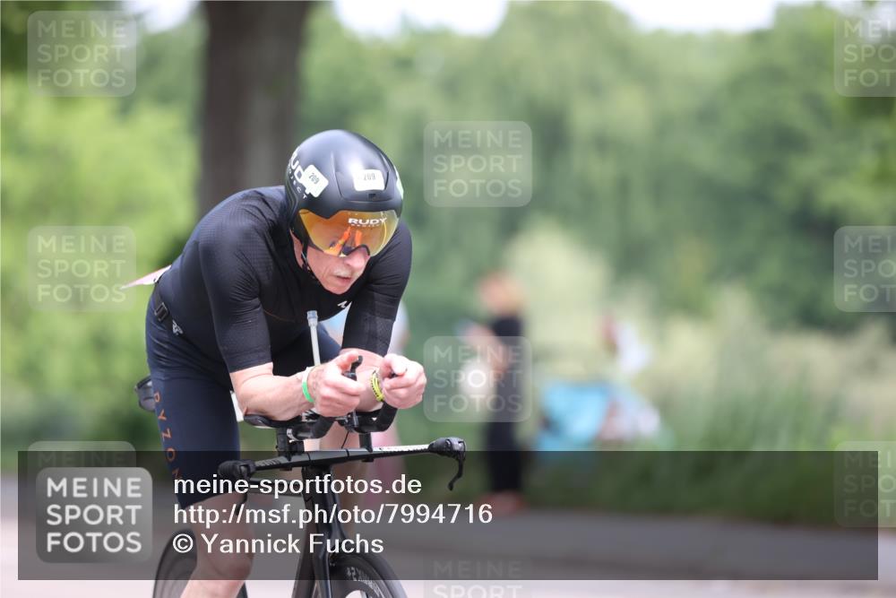 15.06.2025 - 7 Türme Triathlon Yannick Fuchs http://msf.ph/oto/7994716 15.06.2025 12:11:51 Radfahren  meine-sportfotos.de