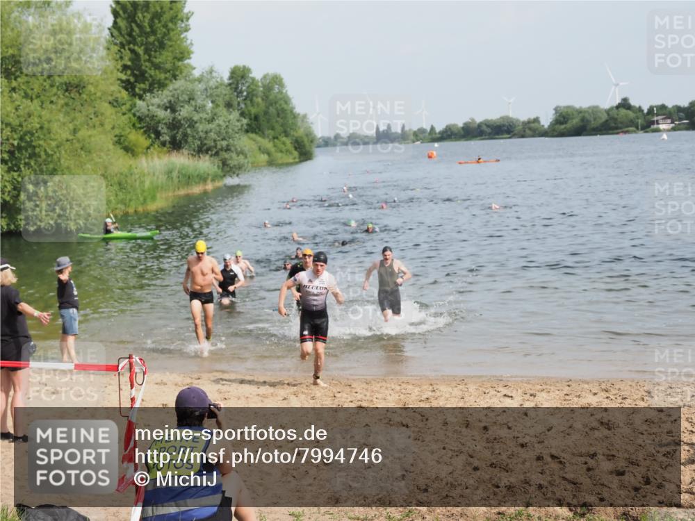 21.06.2025 - 27. Vierlanden-Triathlon MichiJ http://msf.ph/oto/7994746 15.06.2026 09:56:34 Schwimmen 254, 276, 286, 320, 341 meine-sportfotos.de