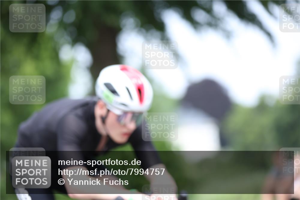15.06.2025 - 7 Türme Triathlon Yannick Fuchs http://msf.ph/oto/7994757 15.06.2025 13:09:41 Radfahren 222, 555, 607, 658, 705 meine-sportfotos.de