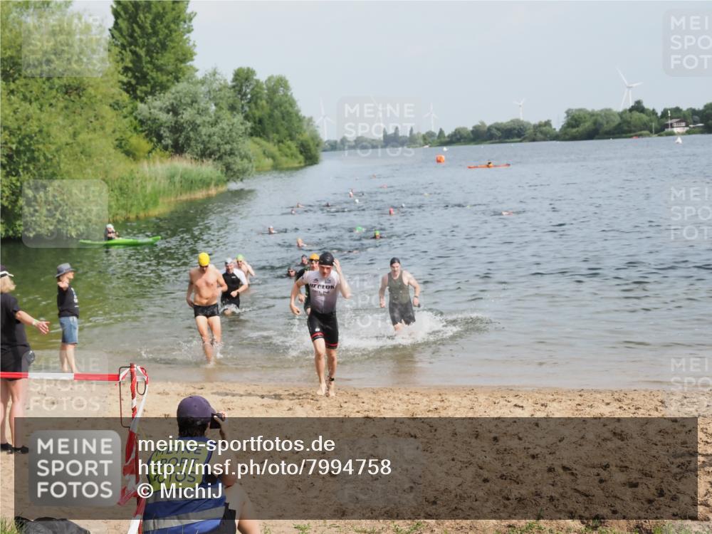 21.06.2025 - 27. Vierlanden-Triathlon MichiJ http://msf.ph/oto/7994758 15.06.2026 09:56:34 Schwimmen 254, 276, 286, 320, 341 meine-sportfotos.de