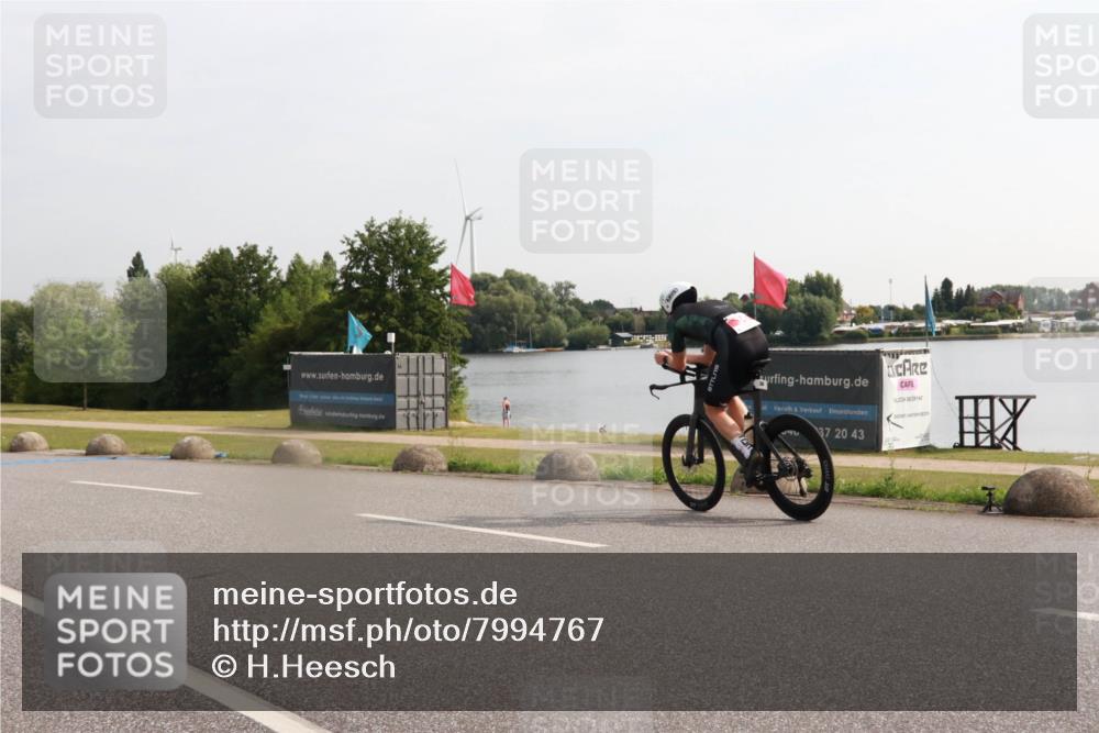 15.06.2025 - 27. Vierlanden-Triathlon H.Heesch http://msf.ph/oto/7994767 15.06.2025 09:13:38 Radfahren 36 meine-sportfotos.de