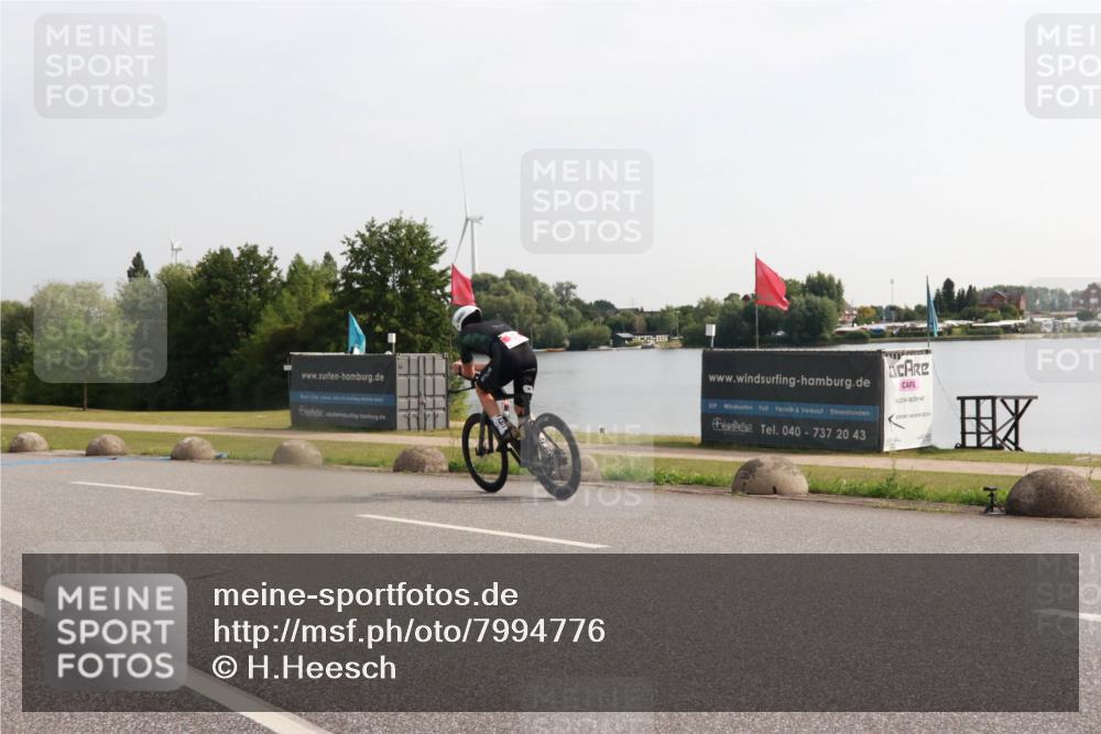 15.06.2025 - 27. Vierlanden-Triathlon H.Heesch http://msf.ph/oto/7994776 15.06.2025 09:13:38 Radfahren 36 meine-sportfotos.de