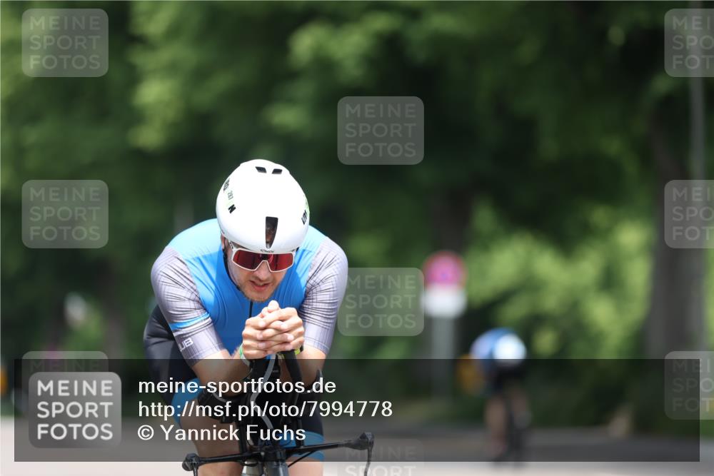 15.06.2025 - 7 Türme Triathlon Yannick Fuchs http://msf.ph/oto/7994778 15.06.2025 12:12:21 Radfahren 214, 465 meine-sportfotos.de