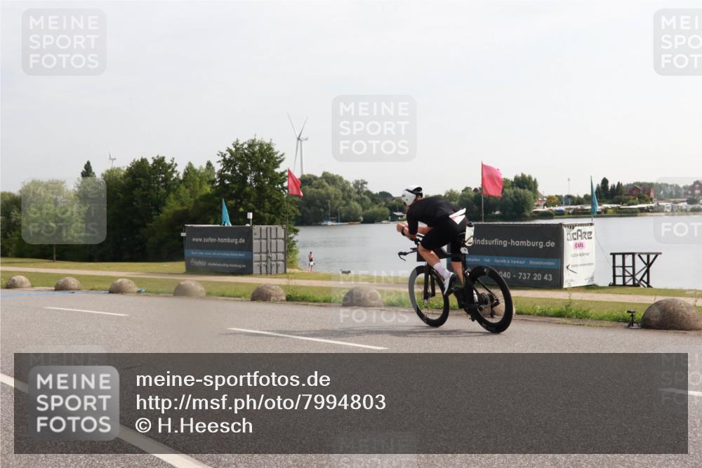 15.06.2025 - 27. Vierlanden-Triathlon H.Heesch http://msf.ph/oto/7994803 15.06.2025 09:13:56 Radfahren 78 meine-sportfotos.de