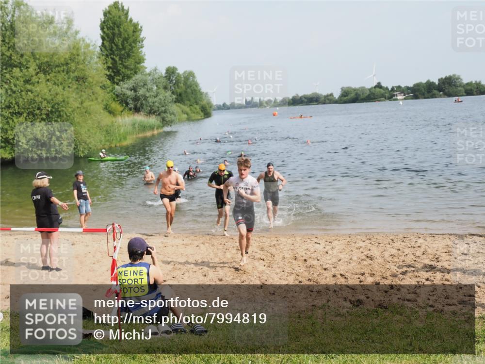 21.06.2025 - 27. Vierlanden-Triathlon MichiJ http://msf.ph/oto/7994819 15.06.2026 09:56:35 Schwimmen 254, 276, 286, 320, 341 meine-sportfotos.de
