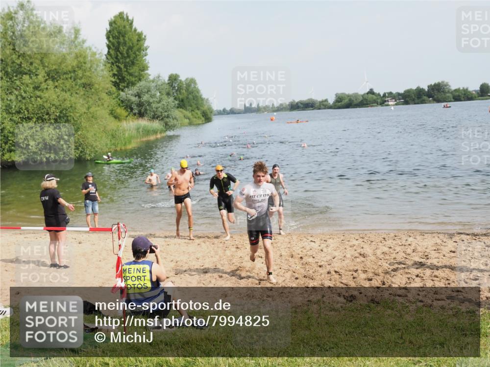 21.06.2025 - 27. Vierlanden-Triathlon MichiJ http://msf.ph/oto/7994825 15.06.2026 09:56:36 Schwimmen 254, 276, 286, 320, 341 meine-sportfotos.de