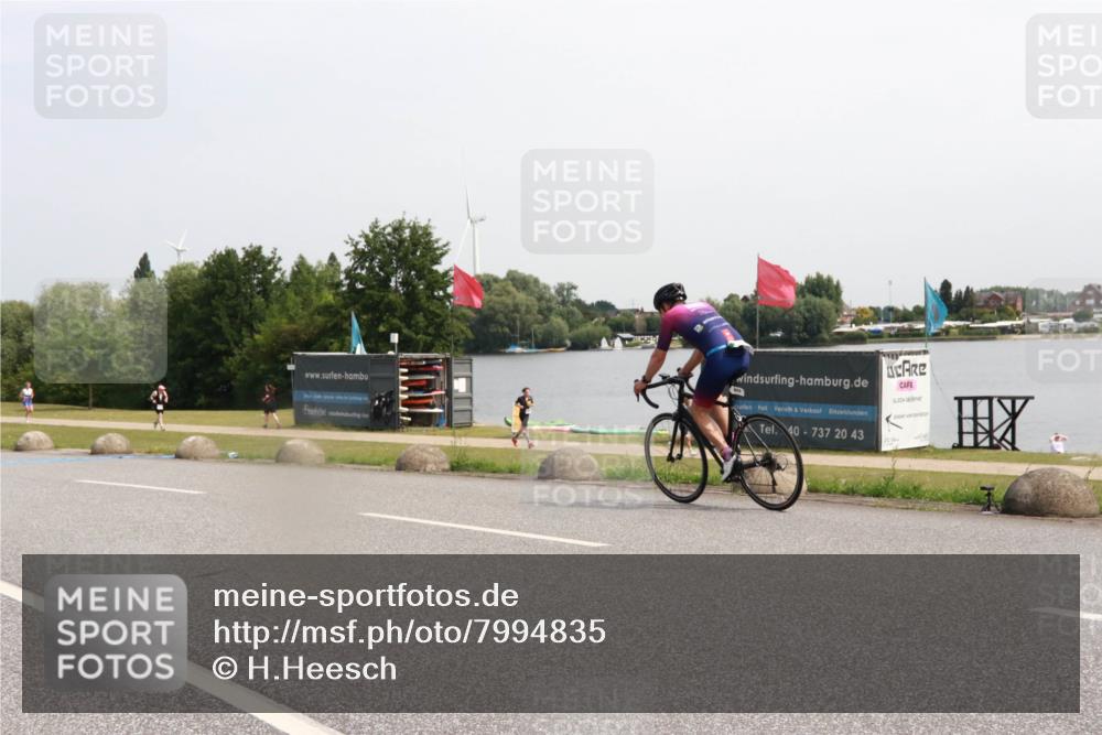 15.06.2025 - 27. Vierlanden-Triathlon H.Heesch http://msf.ph/oto/7994835 15.06.2025 11:23:58 Radfahren 204, 954 meine-sportfotos.de
