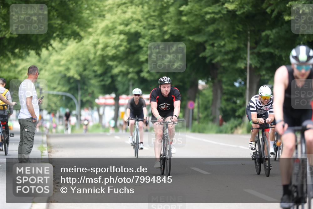 15.06.2025 - 7 Türme Triathlon Yannick Fuchs http://msf.ph/oto/7994845 15.06.2025 13:09:46 Radfahren 222, 382, 555, 603, 658, 670 meine-sportfotos.de