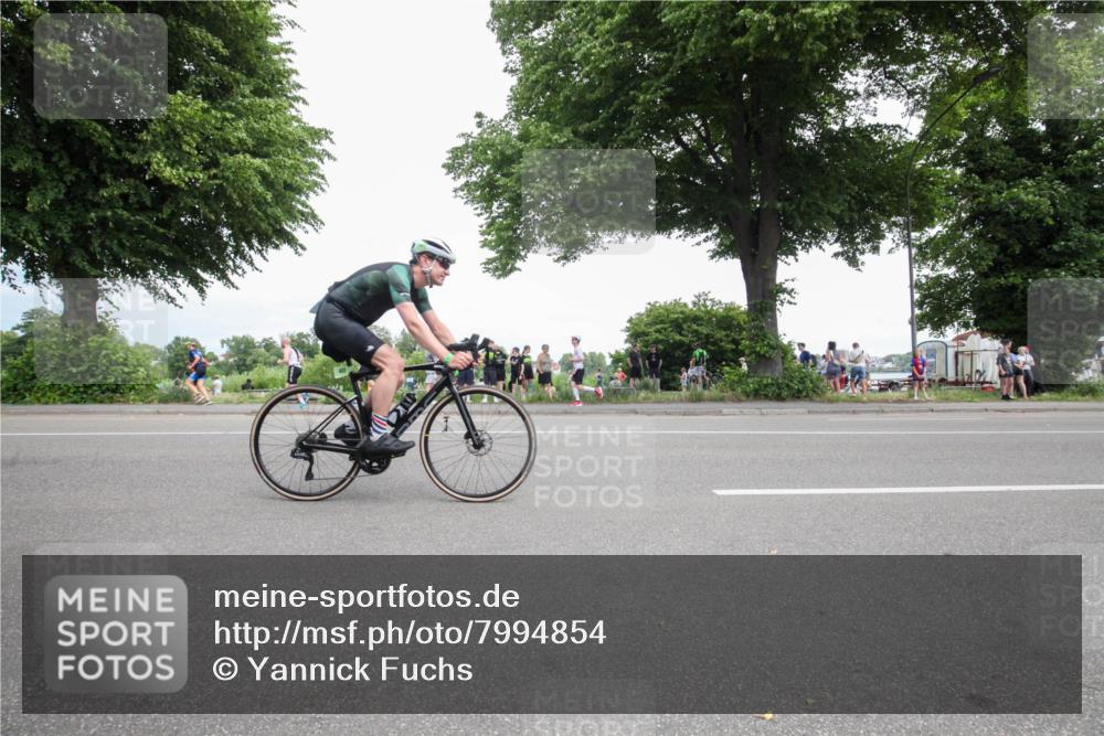 15.06.2025 - 7 Türme Triathlon Yannick Fuchs http://msf.ph/oto/7994854 15.06.2025 13:38:30 Radfahren 432, 457, 884, 1168 meine-sportfotos.de