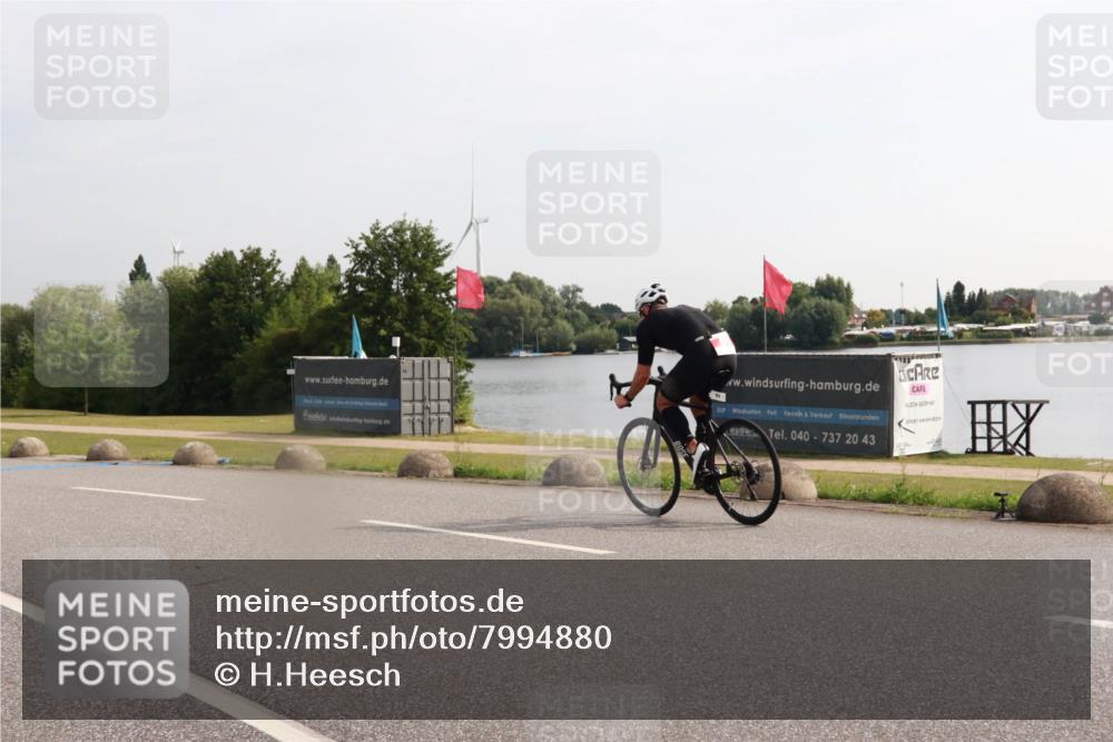 15.06.2025 - 27. Vierlanden-Triathlon H.Heesch http://msf.ph/oto/7994880 15.06.2025 09:14:25 Radfahren 51 meine-sportfotos.de