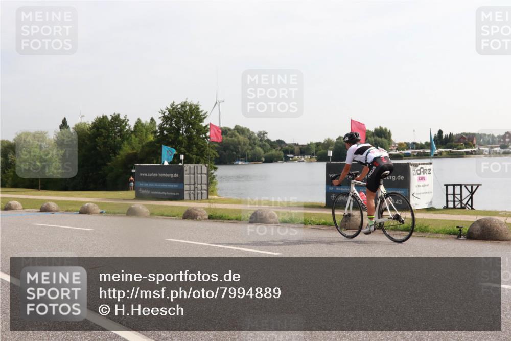 15.06.2025 - 27. Vierlanden-Triathlon H.Heesch http://msf.ph/oto/7994889 15.06.2025 09:14:30 Radfahren 51, 209 meine-sportfotos.de