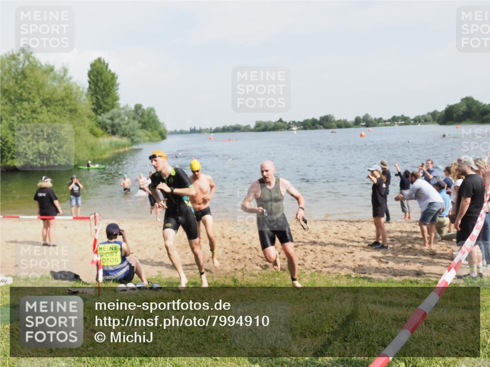 21.06.2025 - 27. Vierlanden-Triathlon MichiJ http://msf.ph/oto/7994910 15.06.2026 09:56:39 Schwimmen 254, 276, 281, 286, 320, 341 meine-sportfotos.de