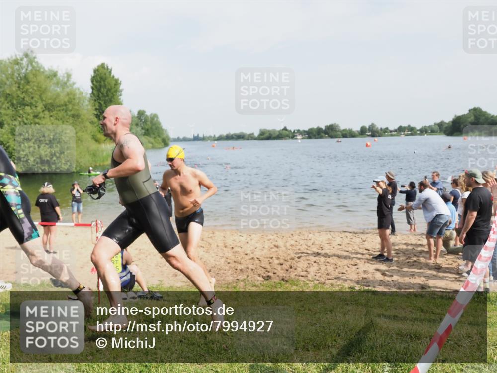 21.06.2025 - 27. Vierlanden-Triathlon MichiJ http://msf.ph/oto/7994927 15.06.2026 09:56:40 Schwimmen 254, 275, 276, 281, 286, 320, 341 meine-sportfotos.de