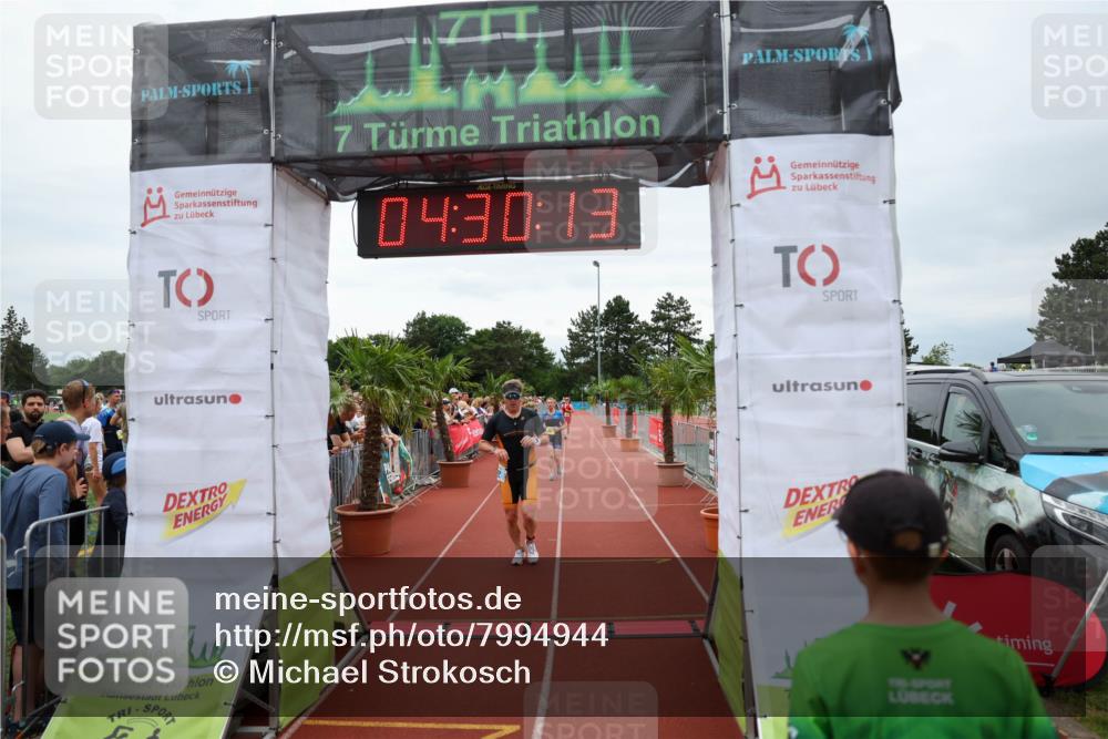 15.06.2025 - 7 Türme Triathlon Michael Strokosch http://msf.ph/oto/7994944 15.06.2025 14:30:13 Ziel 637, 1172 meine-sportfotos.de