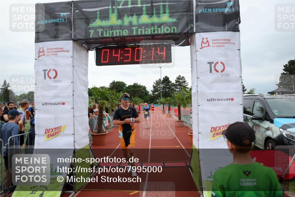 15.06.2025 - 7 Türme Triathlon Michael Strokosch http://msf.ph/oto/7995000 15.06.2025 14:30:13 Ziel 637, 1172 meine-sportfotos.de