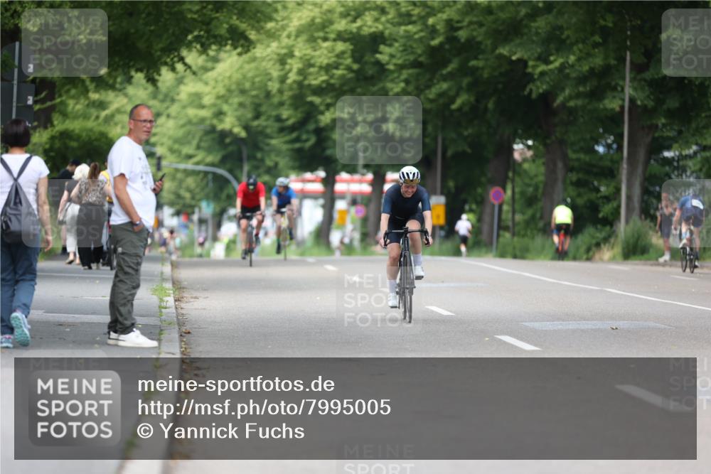 15.06.2025 - 7 Türme Triathlon Yannick Fuchs http://msf.ph/oto/7995005 15.06.2025 13:10:01 Radfahren 415, 553 meine-sportfotos.de