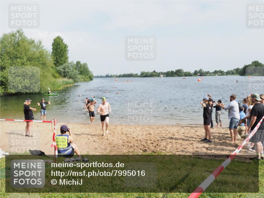 21.06.2025 - 27. Vierlanden-Triathlon MichiJ http://msf.ph/oto/7995016 15.06.2026 09:56:45 Schwimmen 254, 258, 275, 276, 281, 286, 301, 320 meine-sportfotos.de