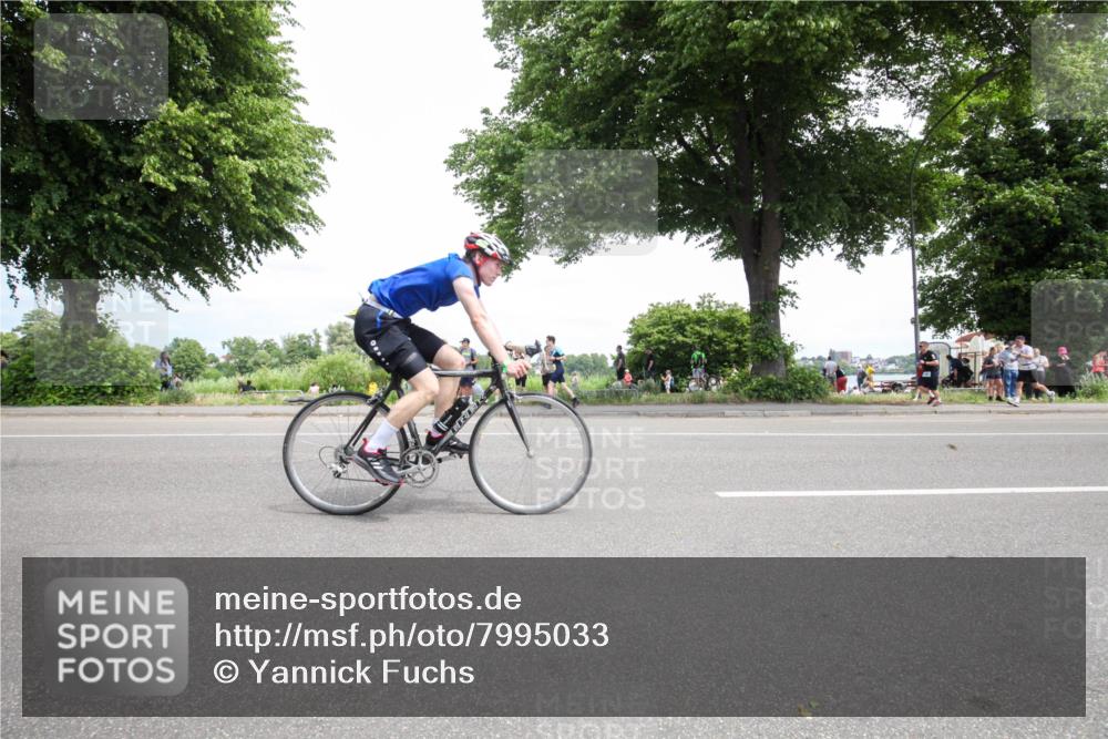 15.06.2025 - 7 Türme Triathlon Yannick Fuchs http://msf.ph/oto/7995033 15.06.2025 13:39:36 Radfahren 409, 1085, 1159 meine-sportfotos.de