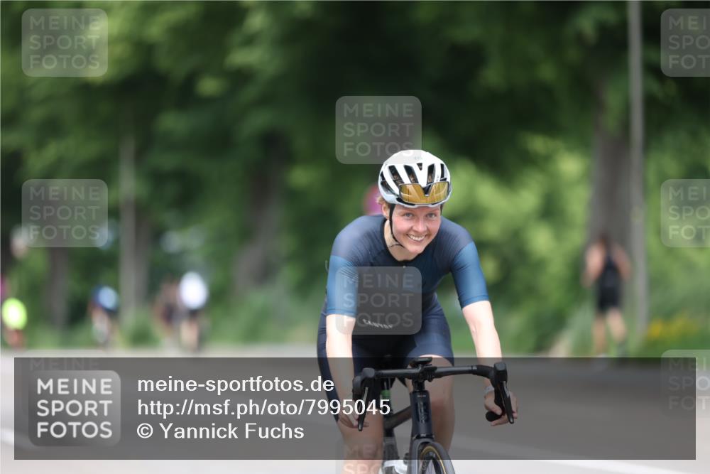 15.06.2025 - 7 Türme Triathlon Yannick Fuchs http://msf.ph/oto/7995045 15.06.2025 13:10:03 Radfahren 230, 415, 553 meine-sportfotos.de