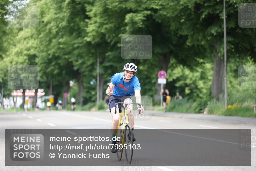 15.06.2025 - 7 Türme Triathlon Yannick Fuchs http://msf.ph/oto/7995103 15.06.2025 13:10:08 Radfahren 230, 553 meine-sportfotos.de