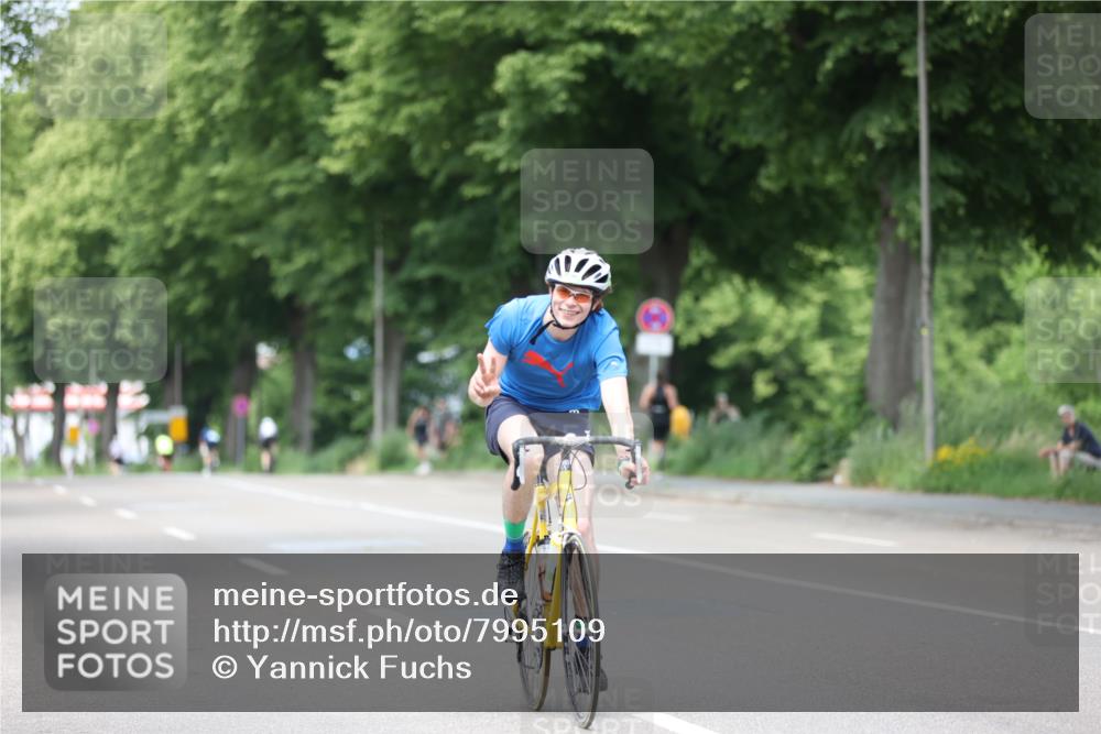 15.06.2025 - 7 Türme Triathlon Yannick Fuchs http://msf.ph/oto/7995109 15.06.2025 13:10:08 Radfahren 230, 553 meine-sportfotos.de