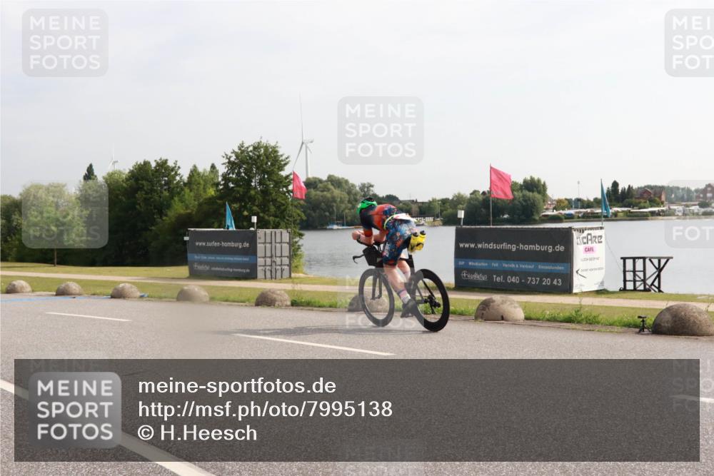 15.06.2025 - 27. Vierlanden-Triathlon H.Heesch http://msf.ph/oto/7995138 15.06.2025 09:16:31 Radfahren 54, 205 meine-sportfotos.de
