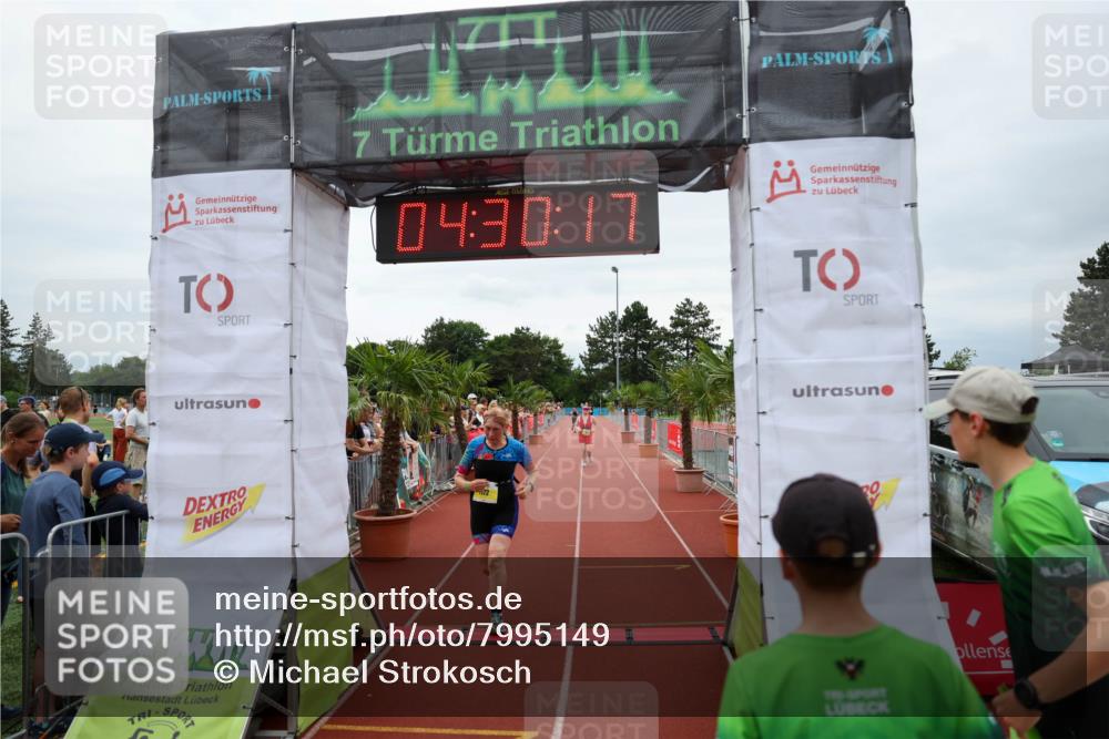 15.06.2025 - 7 Türme Triathlon Michael Strokosch http://msf.ph/oto/7995149 15.06.2025 14:30:16 Ziel 637 meine-sportfotos.de