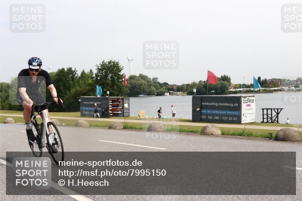 15.06.2025 - 27. Vierlanden-Triathlon H.Heesch http://msf.ph/oto/7995150 15.06.2025 11:25:26 Radfahren 68, 97 meine-sportfotos.de