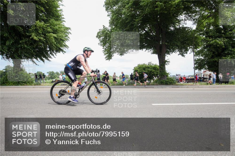 15.06.2025 - 7 Türme Triathlon Yannick Fuchs http://msf.ph/oto/7995159 15.06.2025 13:41:00 Radfahren 572, 758 meine-sportfotos.de