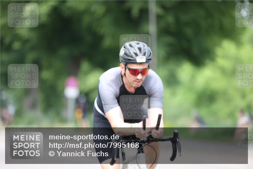15.06.2025 - 7 Türme Triathlon Yannick Fuchs http://msf.ph/oto/7995168 15.06.2025 13:10:19 Radfahren 228, 532, 1078 meine-sportfotos.de