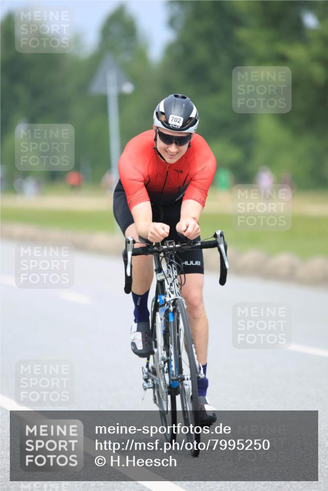 21.06.2025 - 27. Vierlanden-Triathlon H.Heesch http://msf.ph/oto/7995250 15.06.2025 12:15:17 Radfahren 643, 688, 702, 831, 924 meine-sportfotos.de