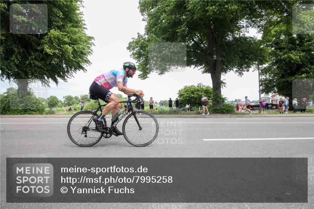 15.06.2025 - 7 Türme Triathlon Yannick Fuchs http://msf.ph/oto/7995258 15.06.2025 13:42:01 Radfahren 199, 670, 921 meine-sportfotos.de