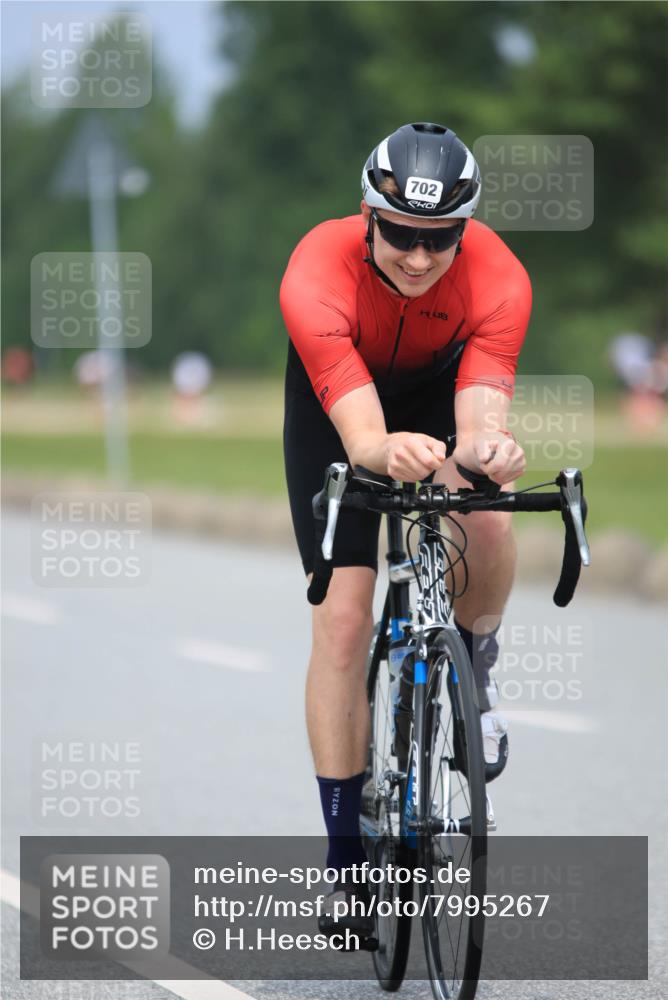 21.06.2025 - 27. Vierlanden-Triathlon H.Heesch http://msf.ph/oto/7995267 15.06.2025 12:15:17 Radfahren 643, 688, 702, 831, 924 meine-sportfotos.de