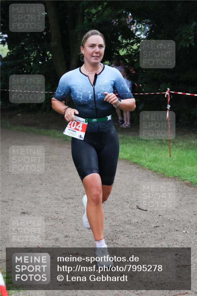21.06.2025 - 27. Vierlanden-Triathlon Lena Gebhardt http://msf.ph/oto/7995278 15.06.2025 13:49:57 Laufen 202, 204 meine-sportfotos.de