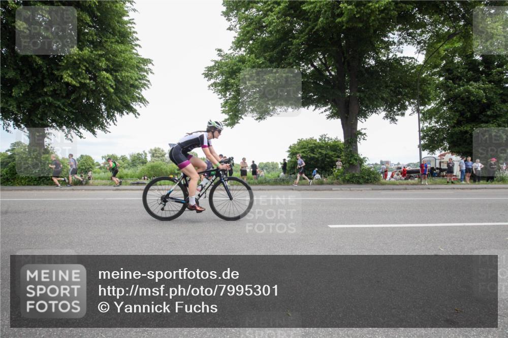 15.06.2025 - 7 Türme Triathlon Yannick Fuchs http://msf.ph/oto/7995301 15.06.2025 13:42:38 Radfahren 675, 1065, 1147 meine-sportfotos.de