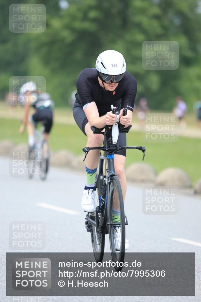 21.06.2025 - 27. Vierlanden-Triathlon H.Heesch http://msf.ph/oto/7995306 15.06.2025 12:15:29 Radfahren 746, 1044, 1045, 1046, 1047, 1048 meine-sportfotos.de
