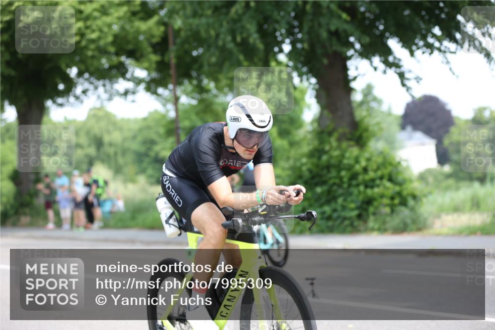 15.06.2025 - 7 Türme Triathlon Yannick Fuchs http://msf.ph/oto/7995309 15.06.2025 12:13:52 Radfahren 287 meine-sportfotos.de