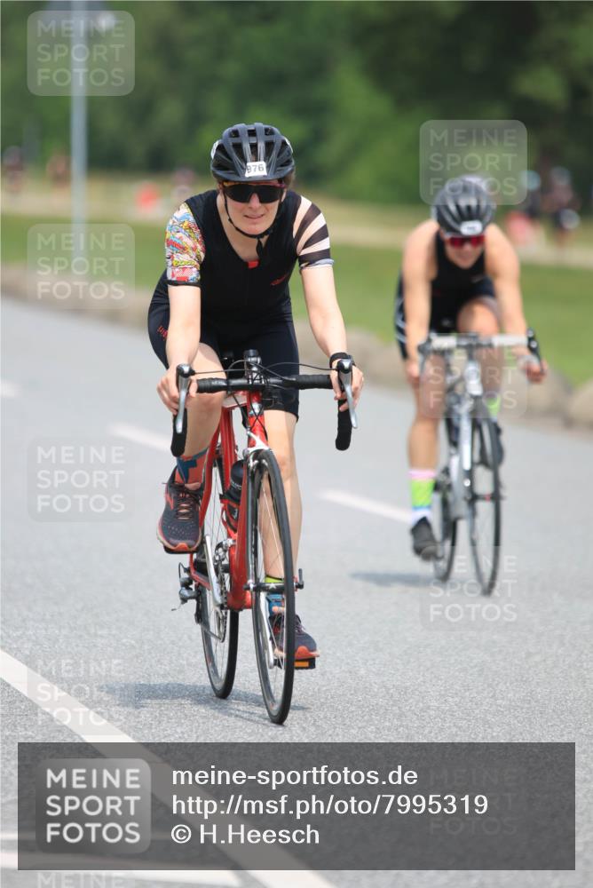 21.06.2025 - 27. Vierlanden-Triathlon H.Heesch http://msf.ph/oto/7995319 15.06.2025 12:05:12 Radfahren 671, 898, 927, 978 meine-sportfotos.de
