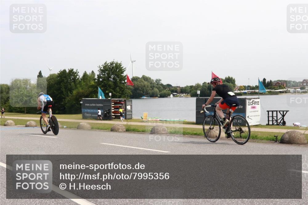 15.06.2025 - 27. Vierlanden-Triathlon H.Heesch http://msf.ph/oto/7995356 15.06.2025 11:26:13 Radfahren 652, 682, 798, 800, 919 meine-sportfotos.de