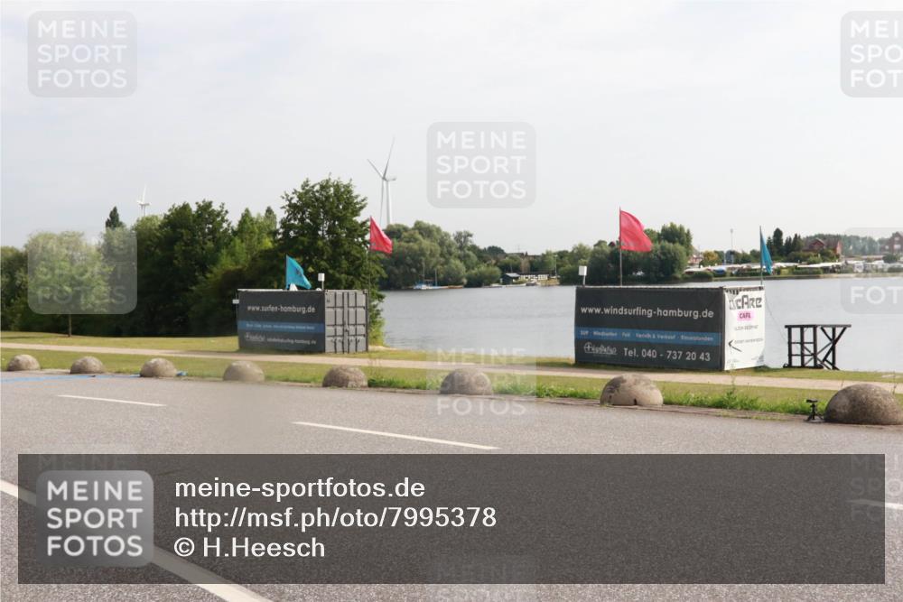 15.06.2025 - 27. Vierlanden-Triathlon H.Heesch http://msf.ph/oto/7995378 15.06.2025 09:18:40 Radfahren 159 meine-sportfotos.de