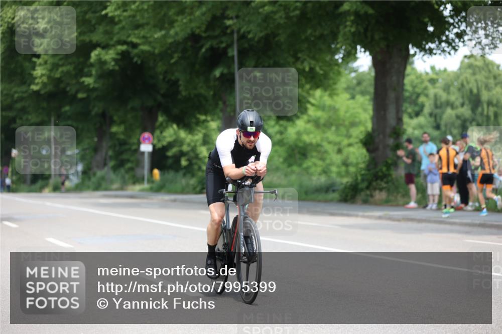 15.06.2025 - 7 Türme Triathlon Yannick Fuchs http://msf.ph/oto/7995399 15.06.2025 12:13:55 Radfahren  meine-sportfotos.de