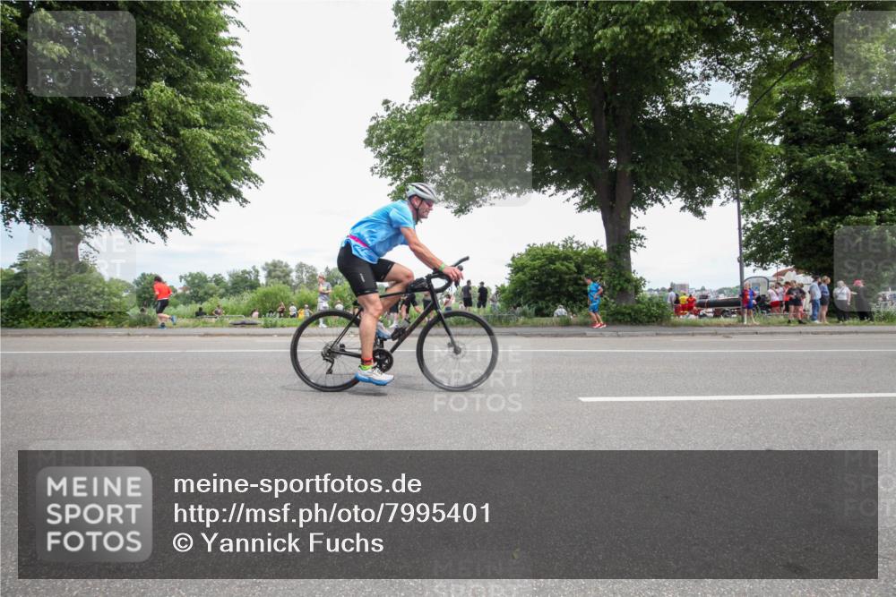 15.06.2025 - 7 Türme Triathlon Yannick Fuchs http://msf.ph/oto/7995401 15.06.2025 13:43:19 Radfahren 759, 787, 795, 834, 1110 meine-sportfotos.de