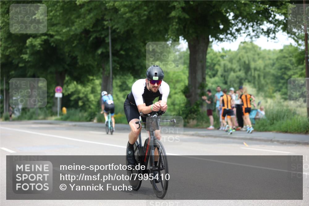 15.06.2025 - 7 Türme Triathlon Yannick Fuchs http://msf.ph/oto/7995410 15.06.2025 12:13:55 Radfahren  meine-sportfotos.de